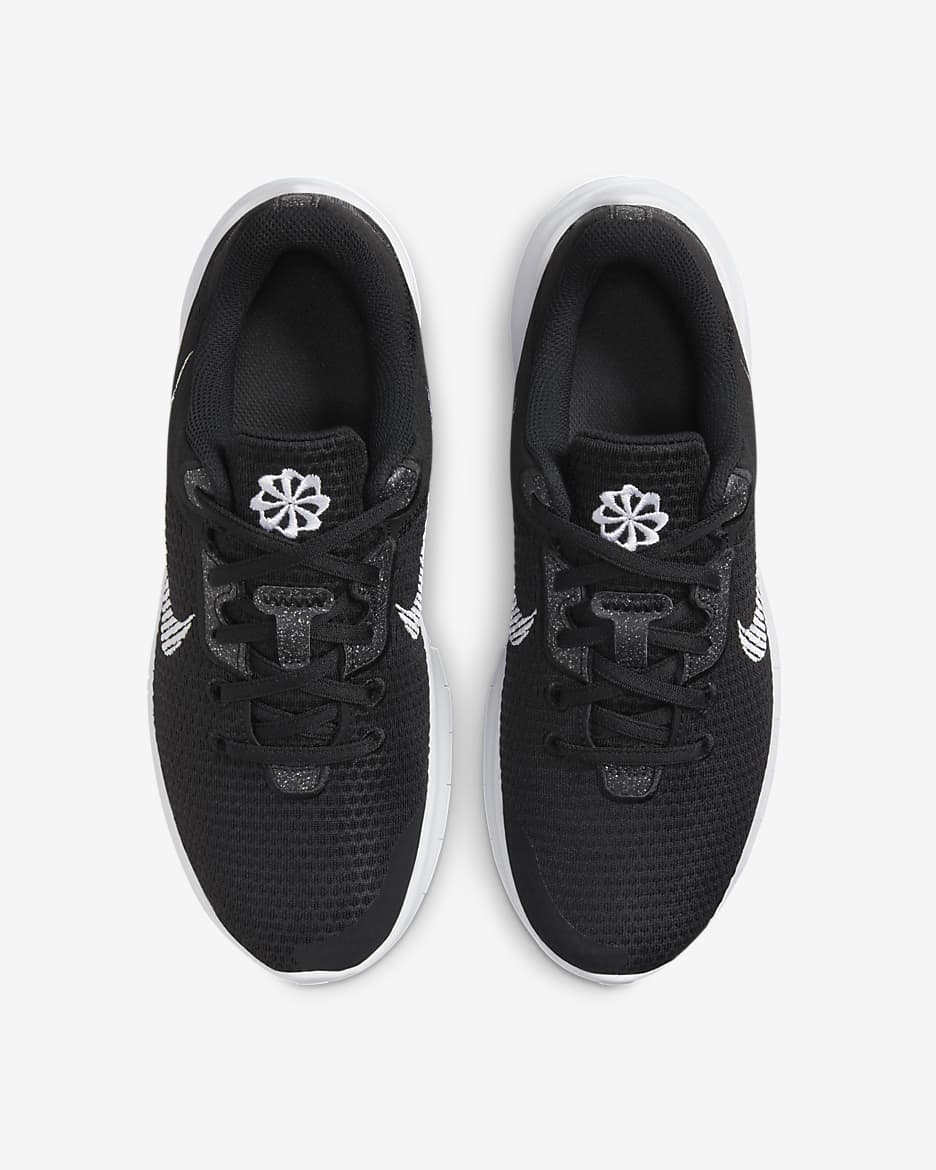 Nike training flex trainers in black hotsell